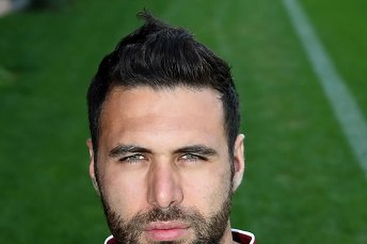 Sirigu se troue