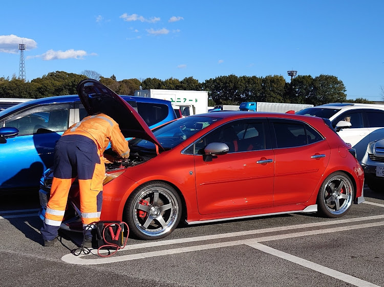 カローラスポーツの車検から帰還・プチカスタム・故障・セキュリティロック・SSR SP4に関するカスタム事例の投稿画像9枚目