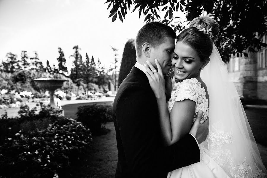 Fotógrafo de casamento Aleksandr Paschenko (alexandrpaschenk). Foto de 15 de outubro 2017