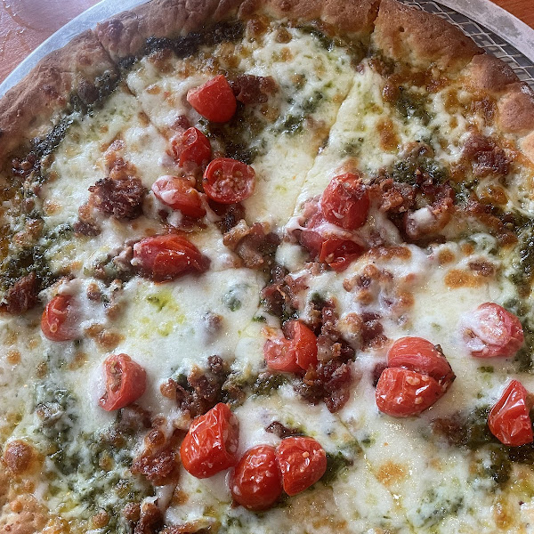 Green Ivy pizza