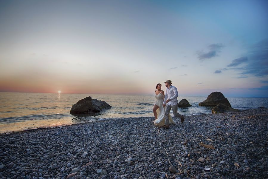 Fotógrafo de casamento Andrey Tatarashvili (andriaphotograph). Foto de 1 de setembro 2018