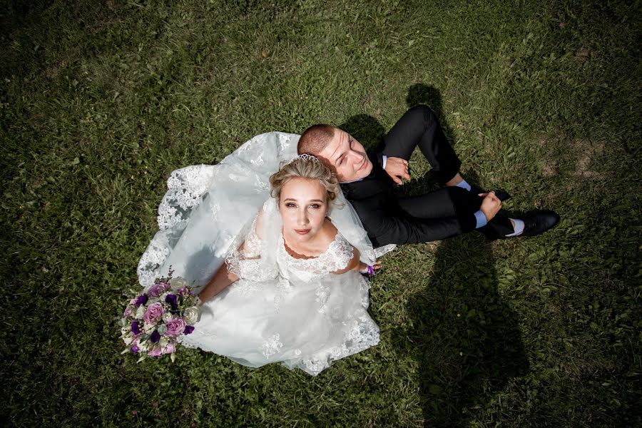 Fotógrafo de casamento Aleksandr Demin (demin-foto46). Foto de 27 de agosto 2019