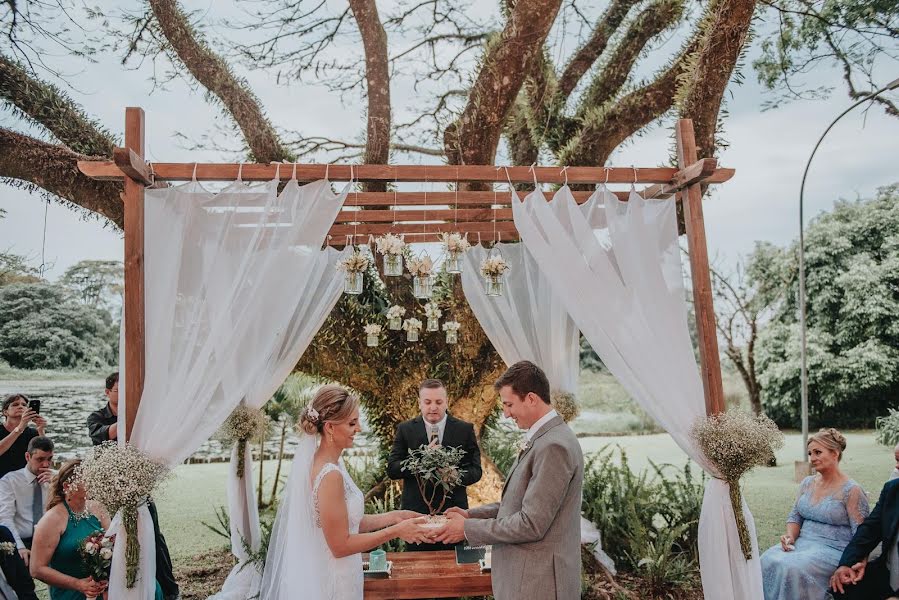 Fotografo di matrimoni Paulo Maximiliano (paulomaximiliano). Foto del 11 maggio 2020