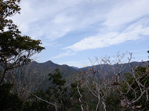 左に神出ノ峰