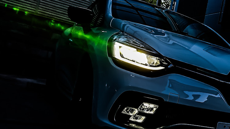 ルーテシアのモーターファンファンフェスタ・RENAULT･ALPINE DAY・RENAULT・ALPINE DAY IN MFF・辰巳第二PA・芝浦PAに関するカスタム事例の投稿画像10枚目
