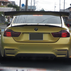 M4 クーペ