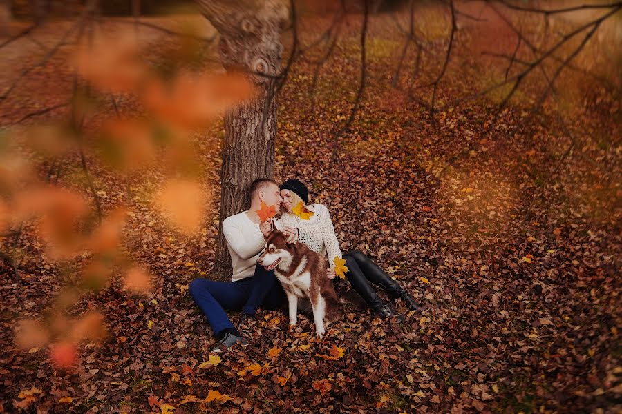 結婚式の写真家Lyubov Pyatovskaya (lubania89)。2015 9月13日の写真