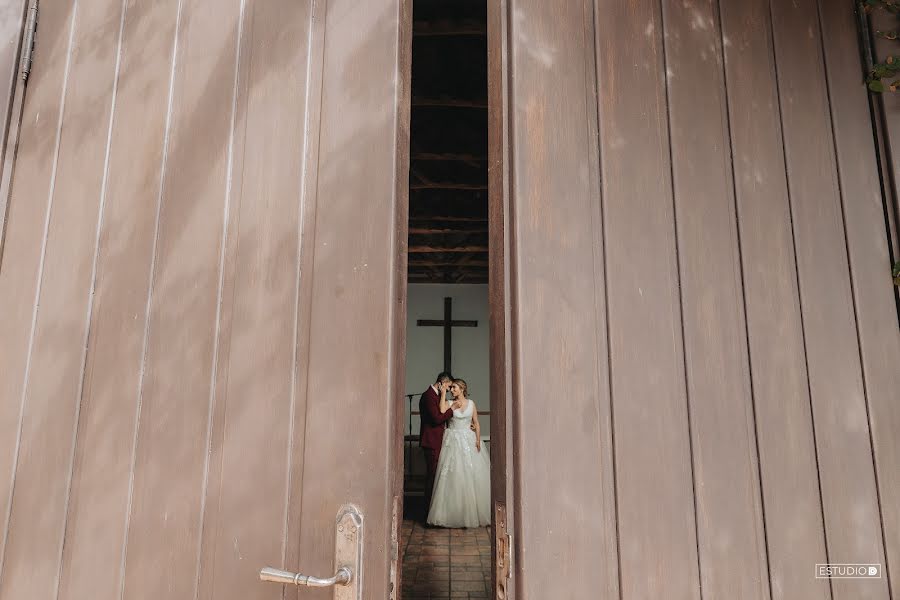 Fotografo di matrimoni Daniel Meneses Davalos (estudiod). Foto del 15 agosto 2023