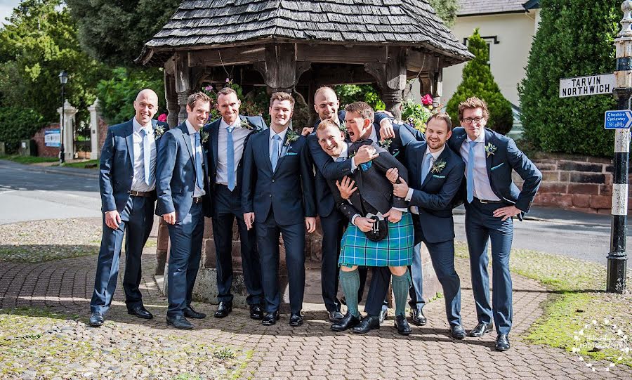 Fotografo di matrimoni Helena Jayne (helenajayne). Foto del 2 luglio 2019