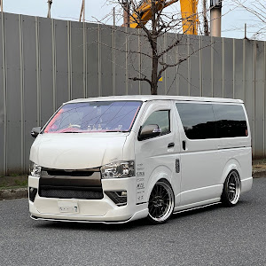 ハイエースバン TRH200V