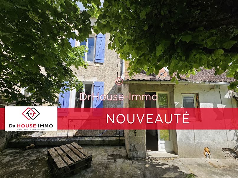 Vente maison 3 pièces 71.5 m² à Nalliers (86310), 89 000 €