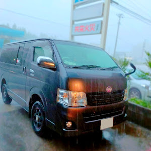 ハイエースバン TRH200V