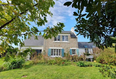 Seaside house with garden and terrace 1