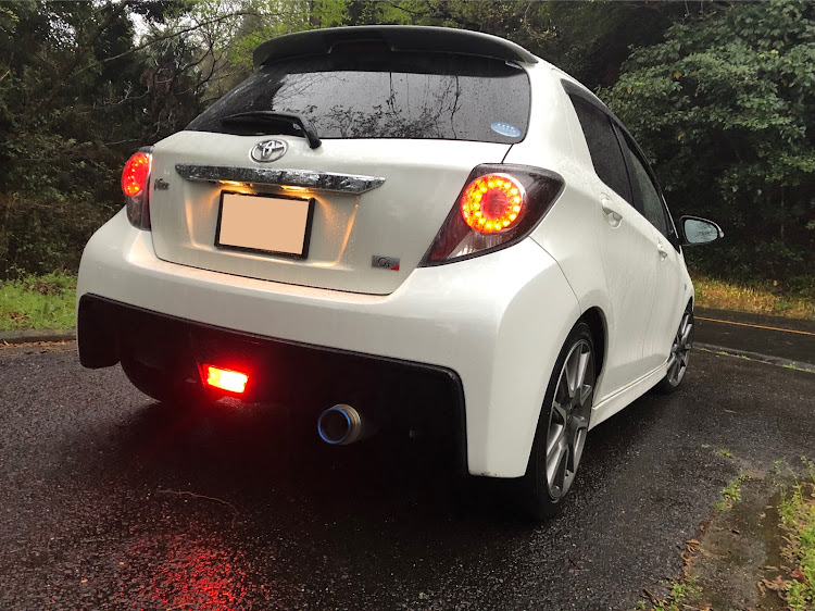 ヴィッツのVitz RS G'sに関するカスタム事例の投稿画像1枚目