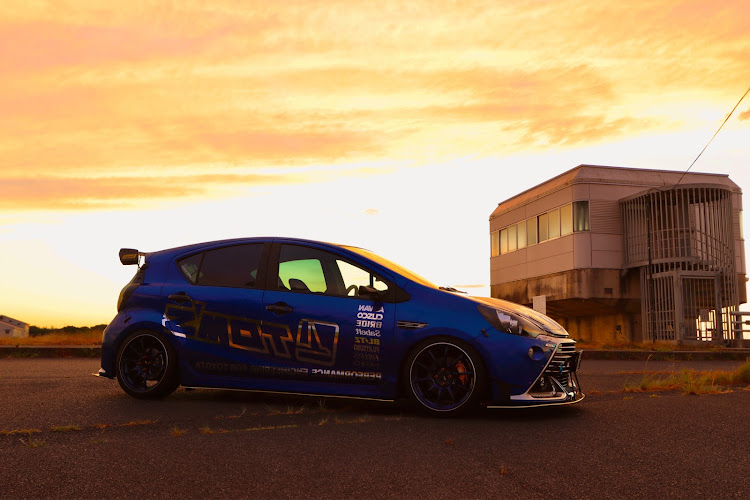 アクアの夕焼けと愛車・感動をありがとう・大社高校・Evil Pervert Alliance・秋が待ち遠しいに関するカスタム事例の投稿画像1枚目