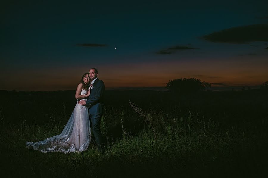 Fotógrafo de casamento Tamás Szipli (szipli). Foto de 3 de março 2019