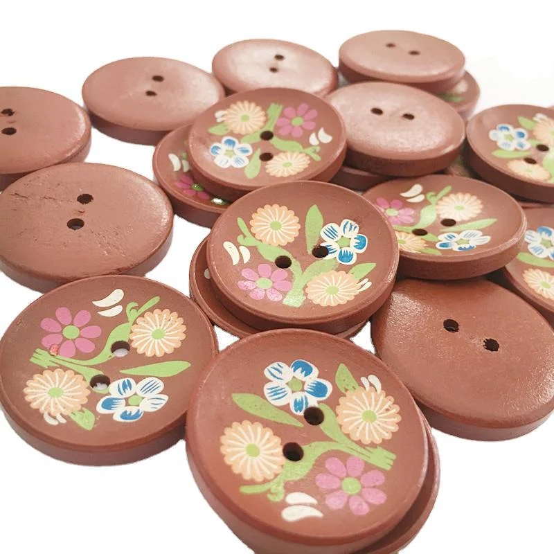 Title 5, Botones de madera marrón con diseños florales p...