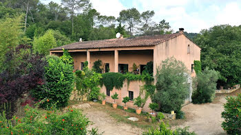 villa à Valbonne (06)