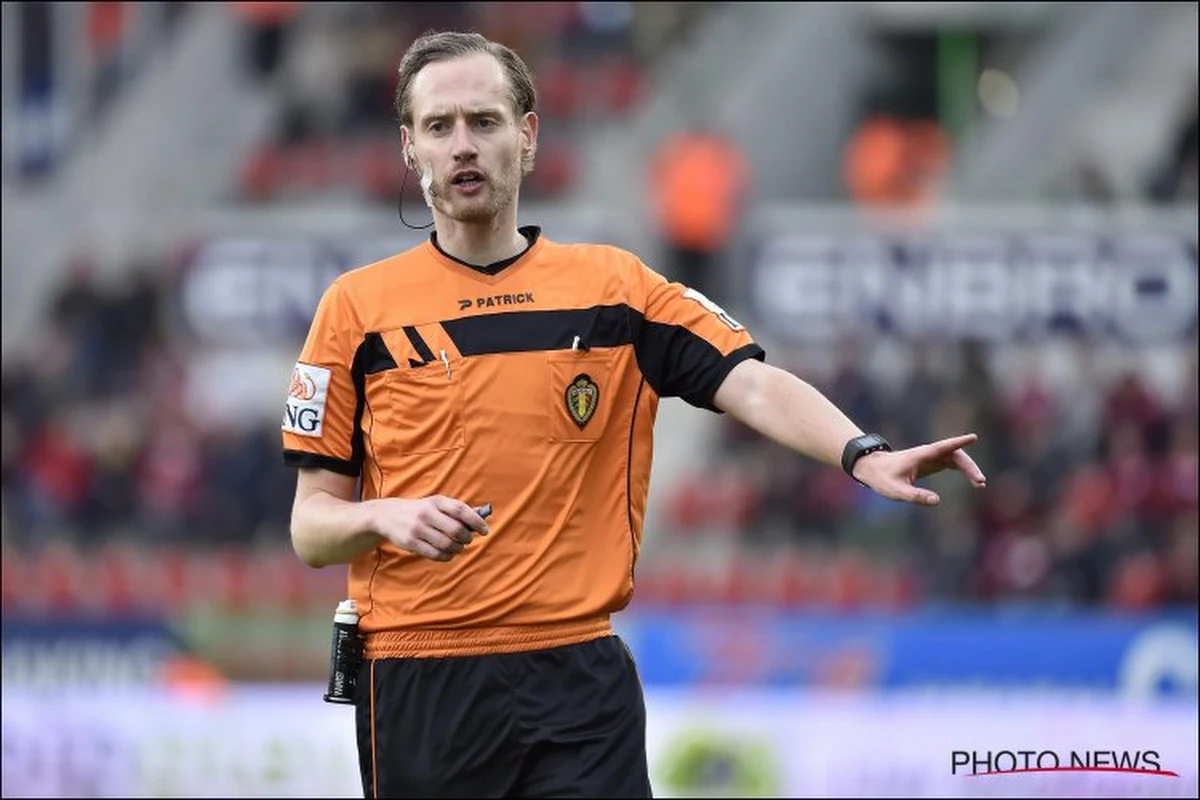 Johan Verbist défend Wim Smet après Genk - Malines : "L'arbitre a réagi correctement"