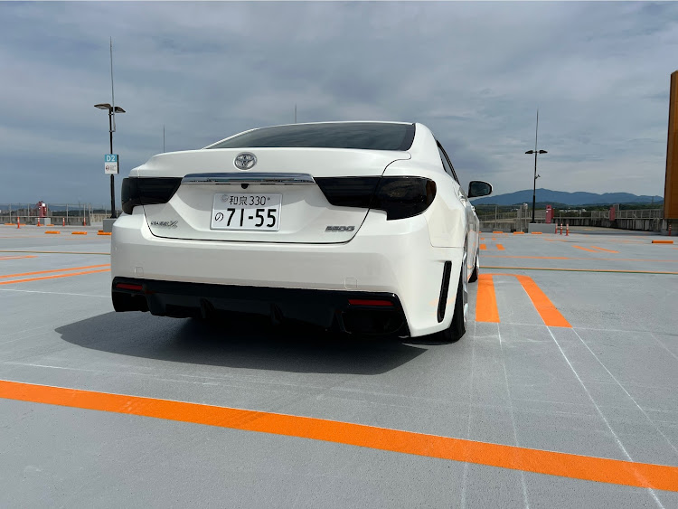 マークXの10月もよろしくお願いします・ちょうど良い車高・スマホ撮影に関するカスタム事例の投稿画像1枚目
