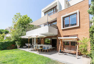 Maison avec jardin et terrasse 18