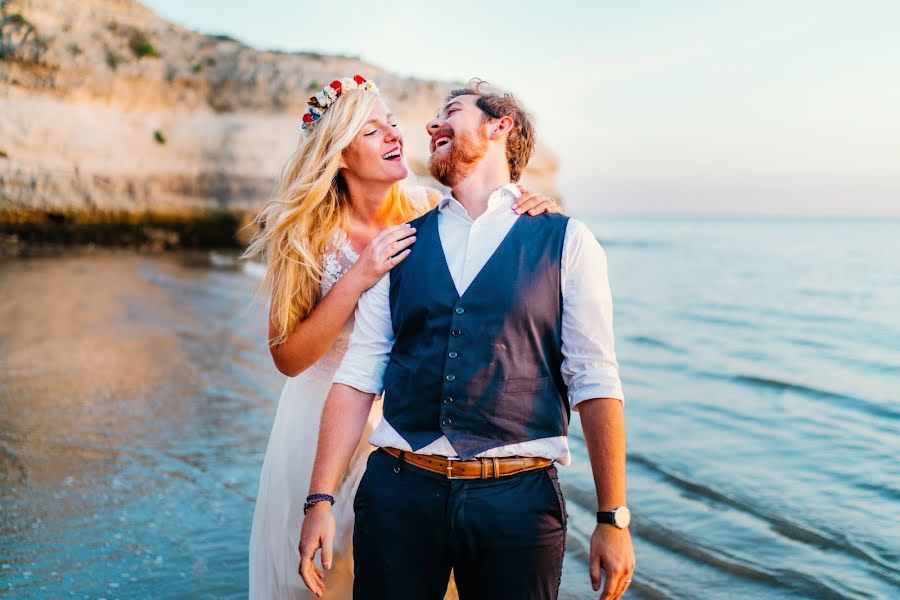 Fotografo di matrimoni Hélène Destruhaut (destruhaut). Foto del 14 aprile 2019