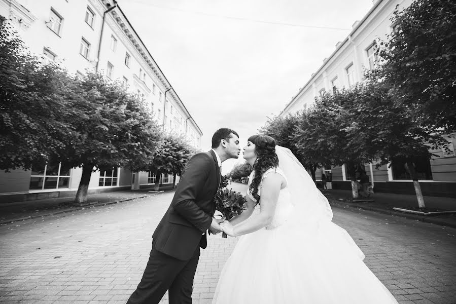 Wedding photographer Marina Dubina (glorym). Photo of 12 December 2015