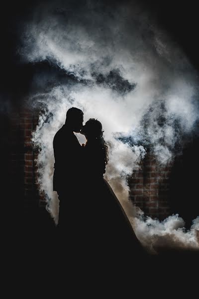 Fotografo di matrimoni Elena Ryakina (lenochkar). Foto del 12 maggio 2019