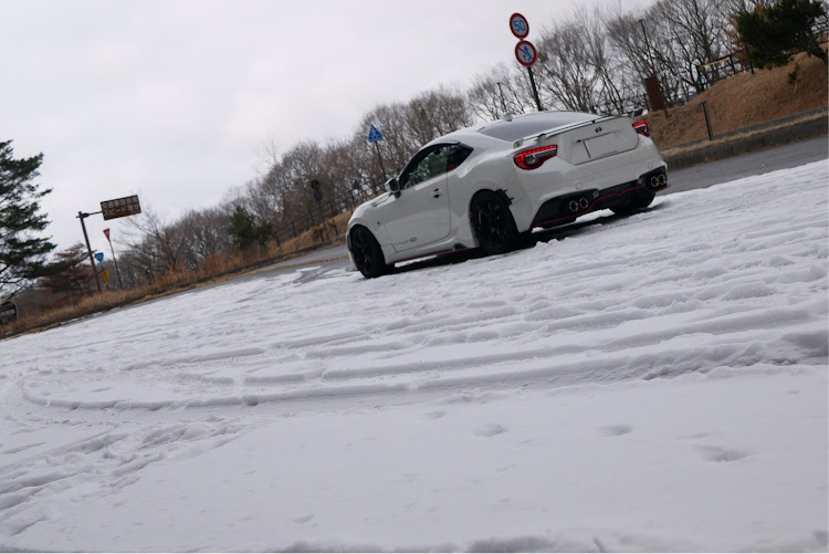 86の愛車撮影・冬を探して・雪・コラボ・瀬の本高原に関するカスタム事例の投稿画像2枚目