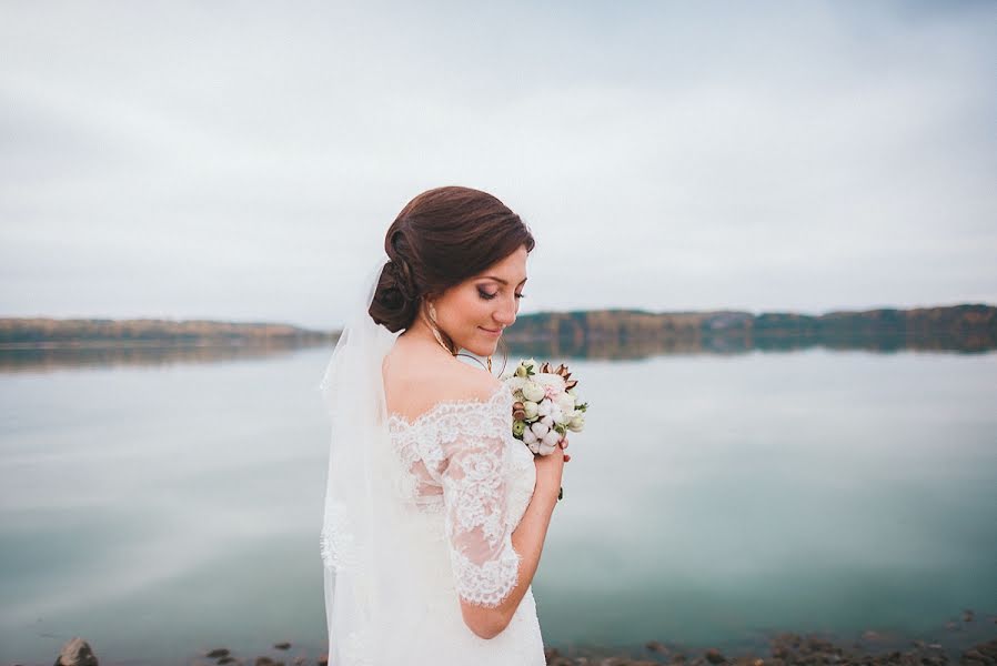 Photographe de mariage Olya Kobruseva (leeloothefirst). Photo du 12 octobre 2013