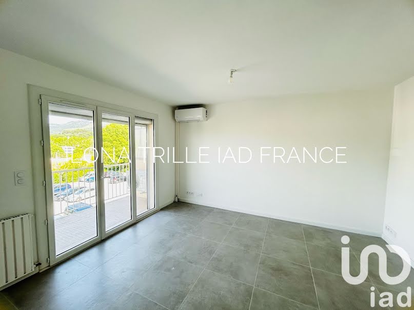 Location  appartement 2 pièces 45 m² à Toulon (83000), 800 €