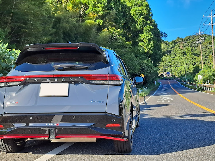 ノート オーラのオーラNISMO・FSNE13・まだまだあつい💦・ワインディング編・お待たせしました。笑に関するカスタム事例の投稿画像1枚目