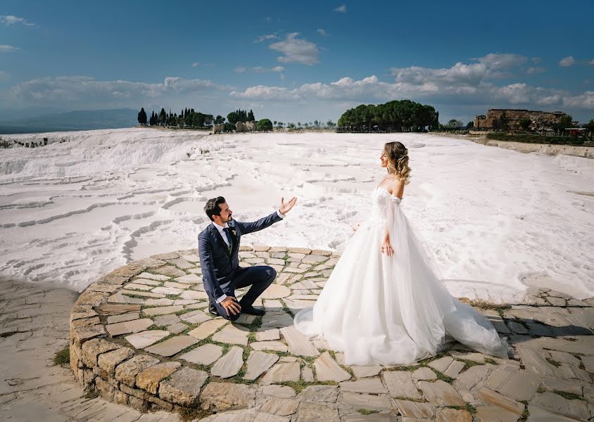 Wedding photographer Müge Gülcü (enguzelmasalwed). Photo of 15 July 2020