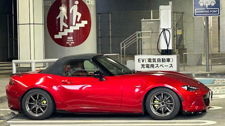 ロードスターのいいね！&コメントありがとうございます！・ガレージファンキー・サクライマツダに関するカスタム事例の投稿画像1枚目