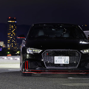 RS3 セダン