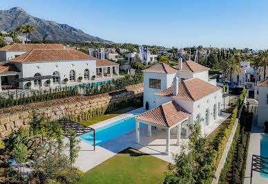 Villa avec piscine et jardin 10