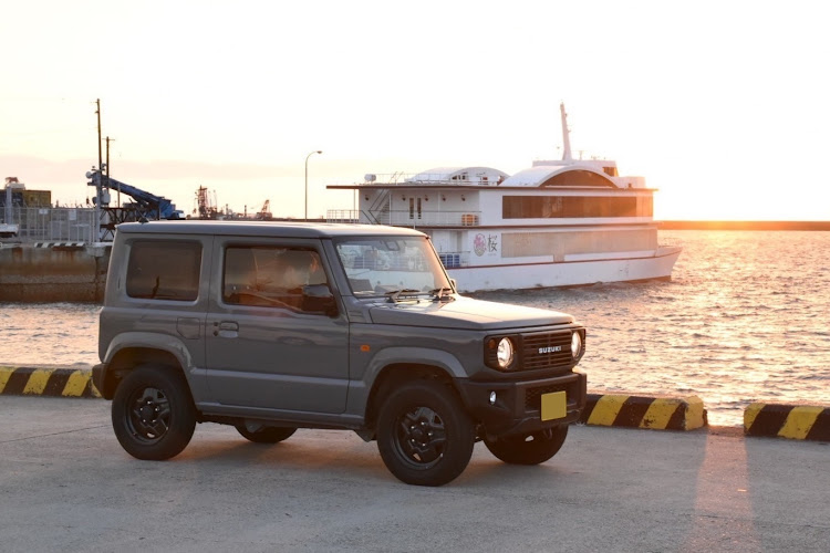 ジムニーのジムニーJB64W・ドライブ・海と愛車に関するカスタム事例の投稿画像1枚目