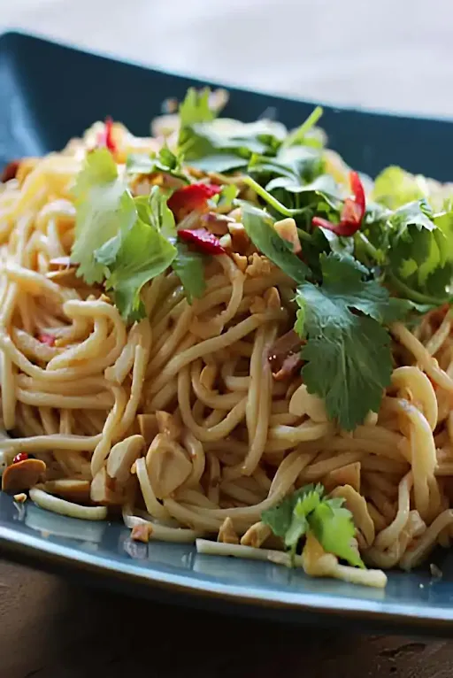 Egg Fresh Coriander Noodles