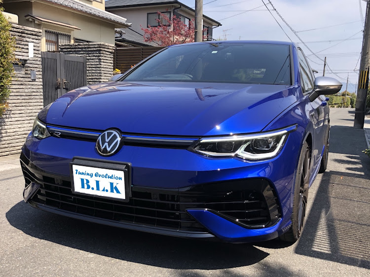 ゴルフ RのTuning Evolution B.L.K・ぺっこあっぽかー1974・ラピスブルーメタリック・晴れ・休息に関するカスタム事例の投稿画像1枚目