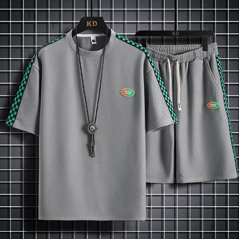 Herren Sommer Sport Anzug mit Waffelstruktur für Freizeit und Sport. Atmungsaktiv, leicht und bequem. Ideal für warme Tage.