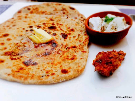 Chicken Paratha 1Pcs