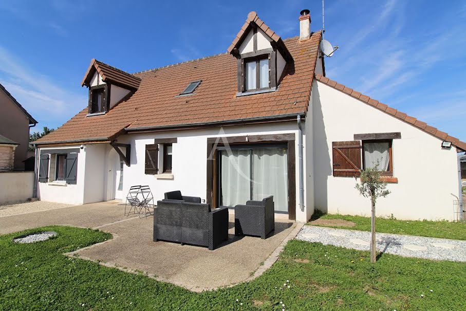 Vente maison 7 pièces 159 m² à Saint-Gervais-la-Forêt (41350), 299 000 €