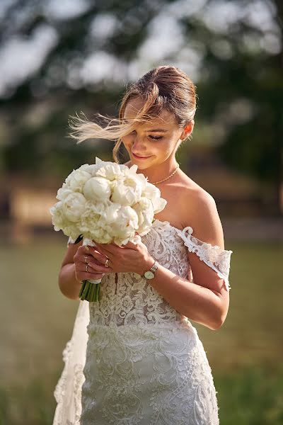 Pulmafotograaf Libor Dušek (duek). Foto tehtud 16 oktoober 2023