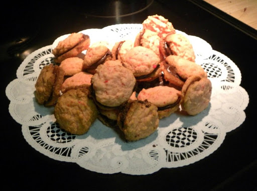 Although the lighting didn't capture how pretty these cookies are .. light pink with chocolate brown color!