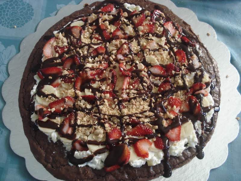 Banana Split Brownie Pizza