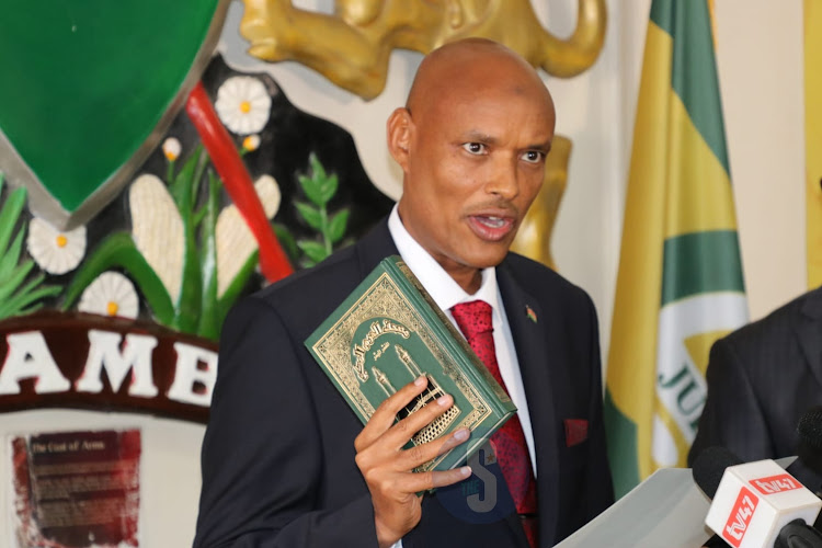 Director of Criminal Investigation Amin Mohammed takes oath of office at the Supreme Court on October 19, 2022.