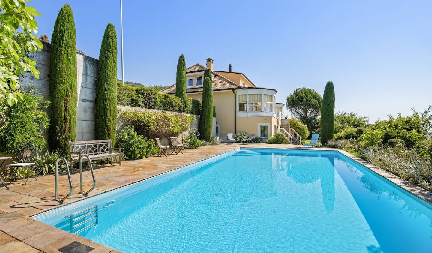 Maison avec jardin et terrasse Mont-sur-Rolle