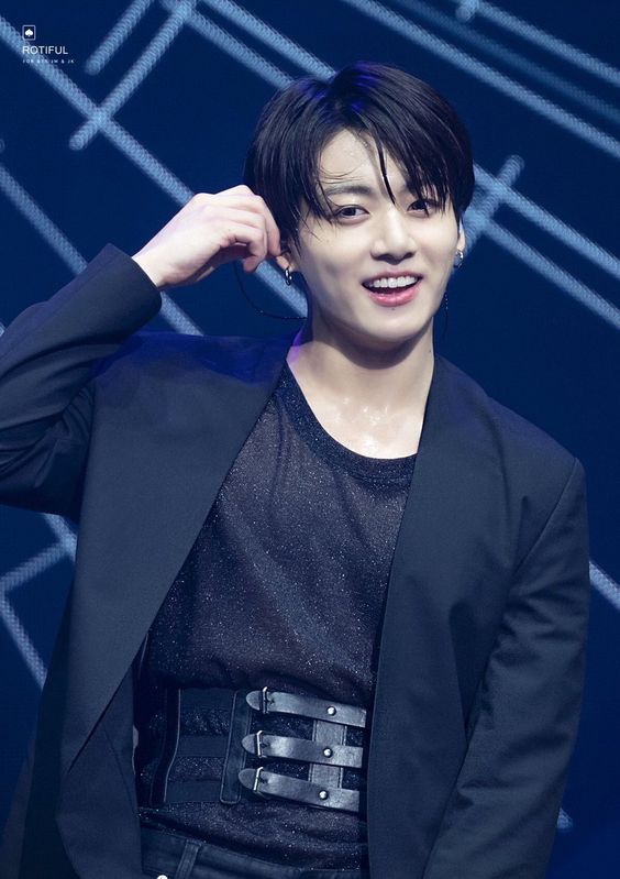 11 Male Idols Who Wore Sheer Shirts And Left Fans Thirsty For More ...