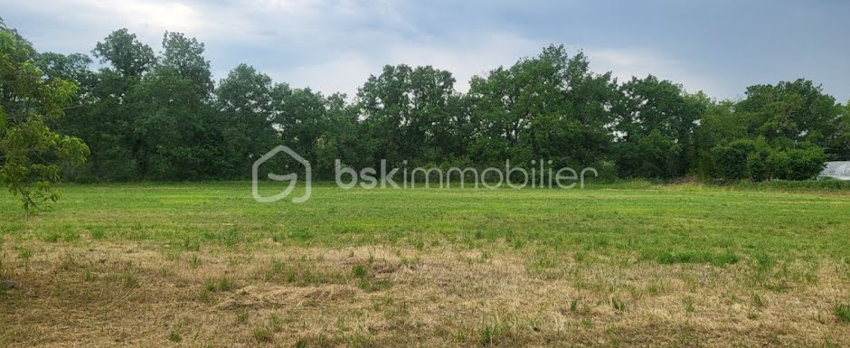 Vente terrain  1927 m² à Lisle (24350), 29 500 €