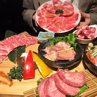 Nikuniku 肉肉燒肉 五權西路店